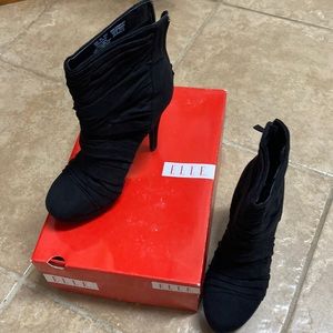 Black ELLE ankle boots size 9.5